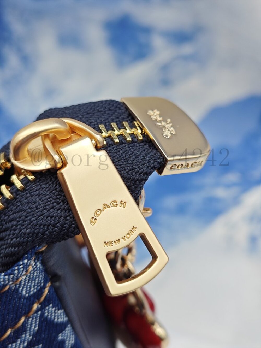 ππCoach Teri Shoulder Bag In Signature Denim - Picture 8 of 12
